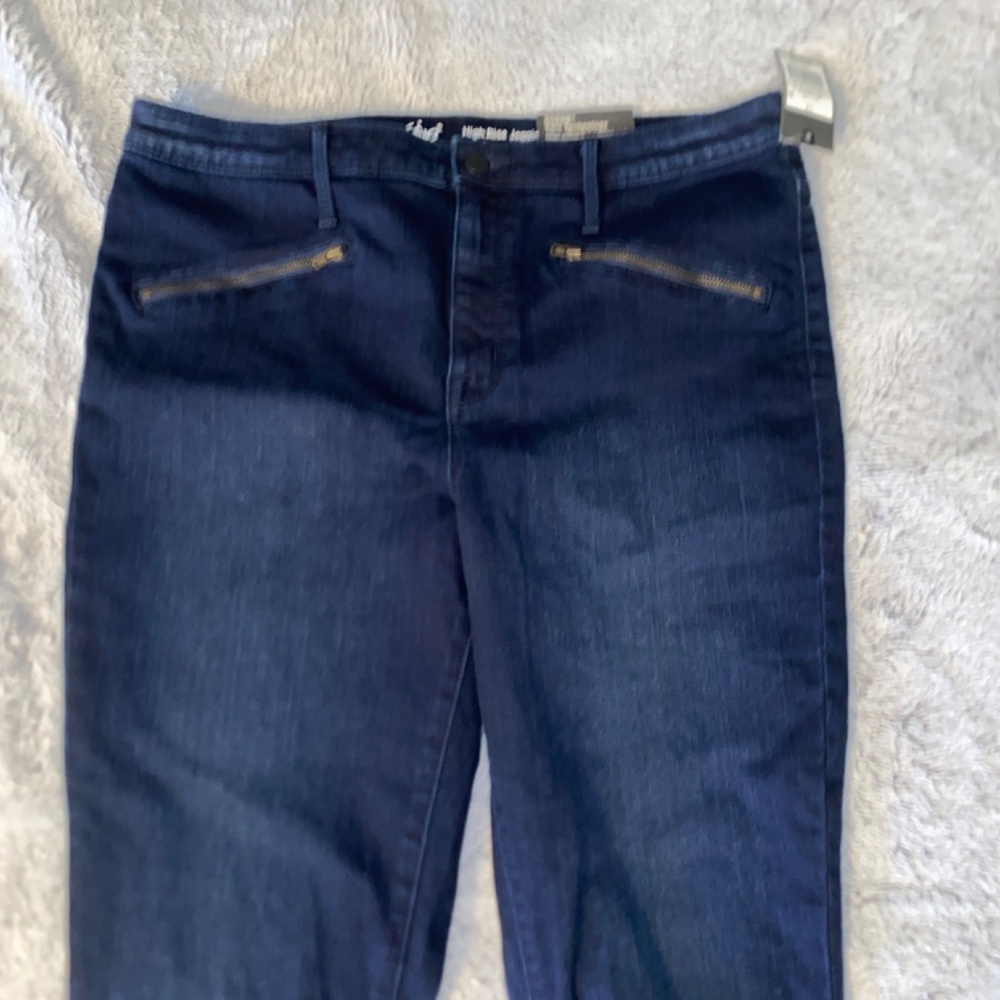 Mission High Rise Jeans - Picture 2 of 10